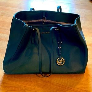 Like New Michael Kors tote